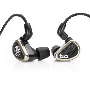 64 Audio tia Trió