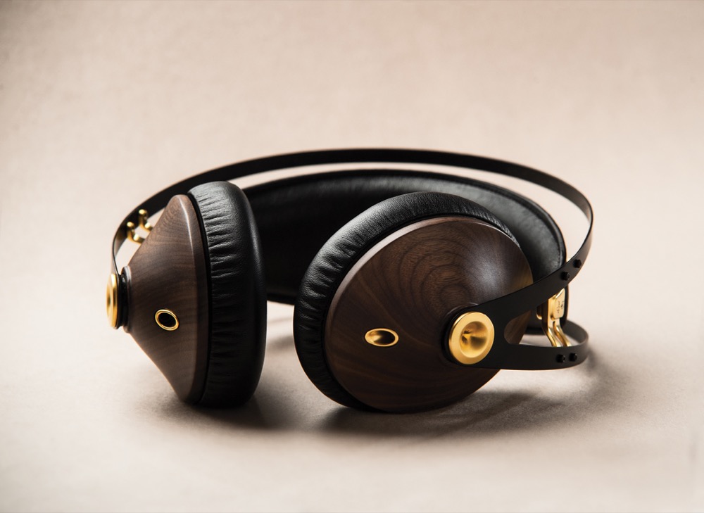 Photo of Meze 99 Classics in Walnut Gold