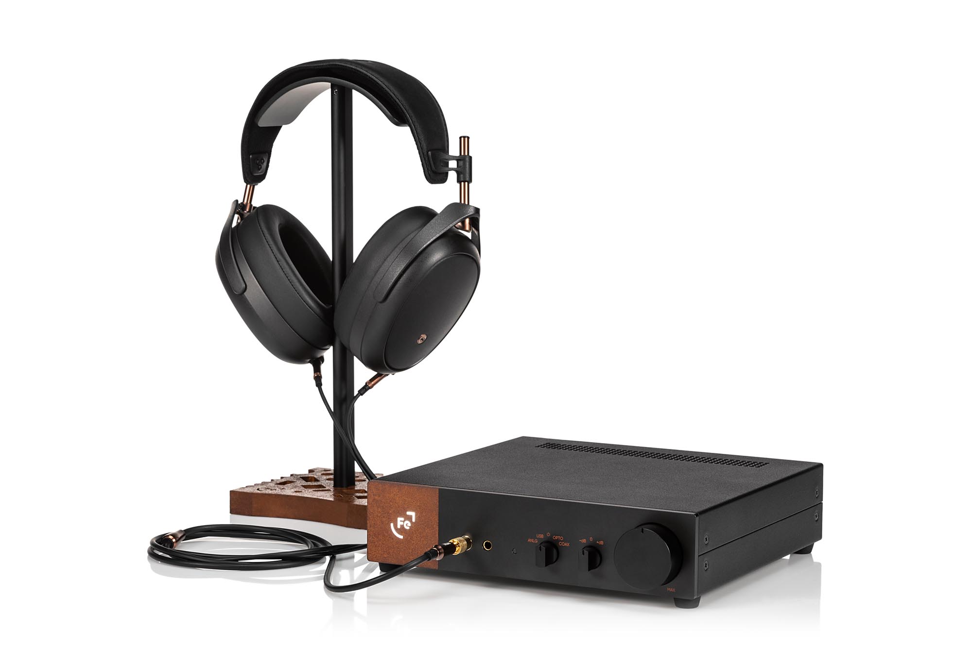 Ferrum Audio ERCO Gen 2 pictured with Meze Liric headphones