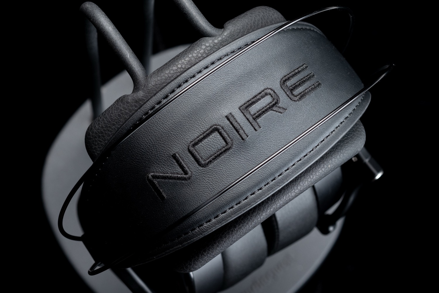 Photo of DCA Noire X headband