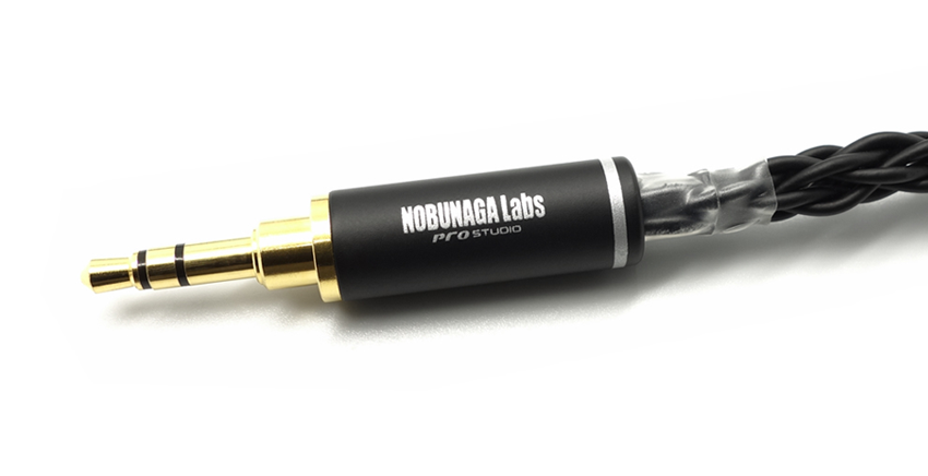 Photo of NOBUNAGA Labs 3.5mm plug with 24K gold plating with 8-wire on white background